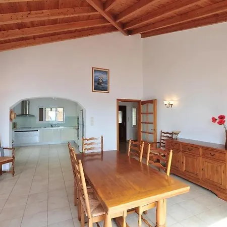 With Total Privacy In بيت للعطل مدينة سكياثوس