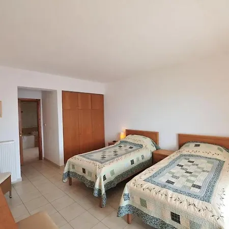 With Total Privacy In * مدينة سكياثوس
